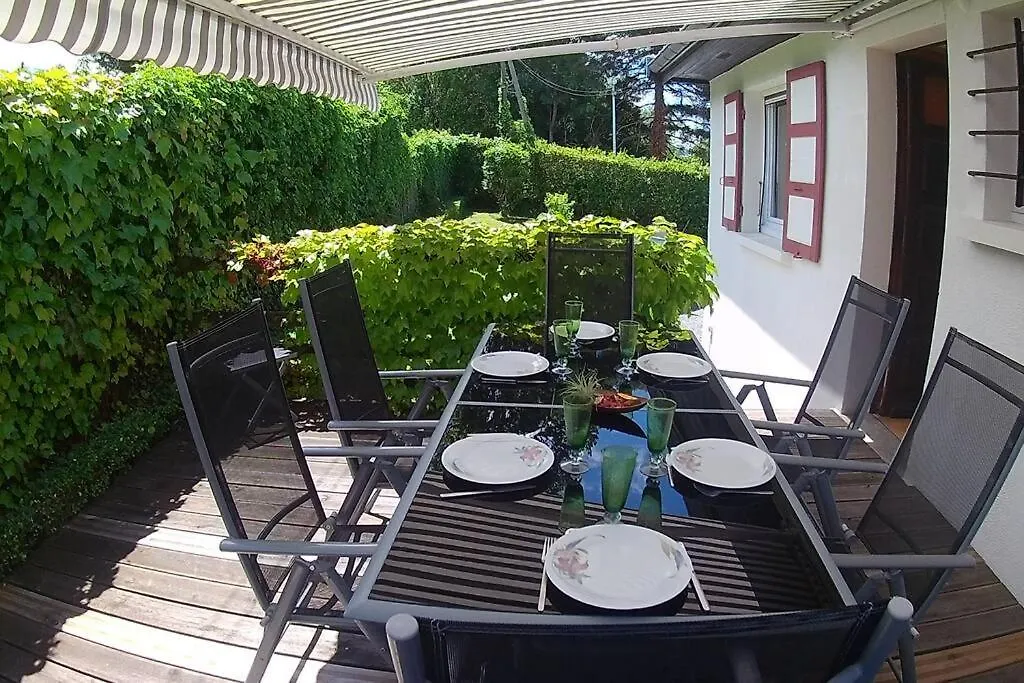 Villa L'Elgia, Gite 3 Epis, 3 Etoiles Saint-Martin-dʼUriage Frankrike